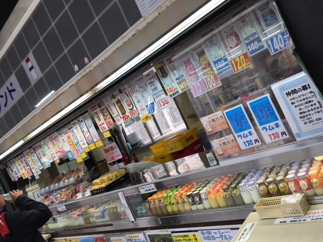 秋葉原駅のおすすめ「ミルクスタンド」@総武線5番ホーム
冬にはホットミルクもあります。