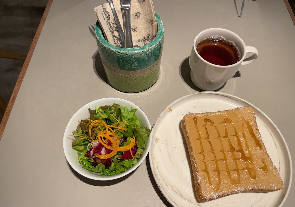 吉祥寺でオススメのモーニング(朝食)がいただけるお店をまとめました。
人気カフェ・個性的なお店・定番の喫茶店などなど。美味しいモーニングを食べて楽しい一日をスタートさせましょう。