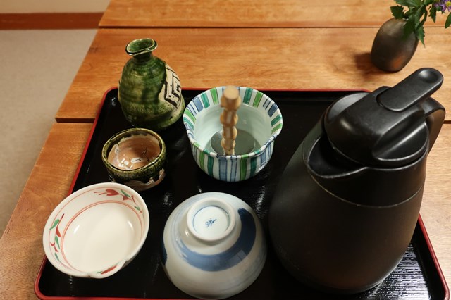 栃木県板室温泉「大黒屋」に一人で宿泊してきました。おひとりさま歓迎なのは有難いですね。
部屋食の夕食と朝食を食べた感想を紹介しています。
また、「大黒屋」お得に宿泊する方法も紹介しています。