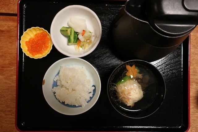 栃木県板室温泉「大黒屋」に一人で宿泊してきました。おひとりさま歓迎なのは有難いですね。
部屋食の夕食と朝食を食べた感想を紹介しています。
また、「大黒屋」お得に宿泊する方法も紹介しています。