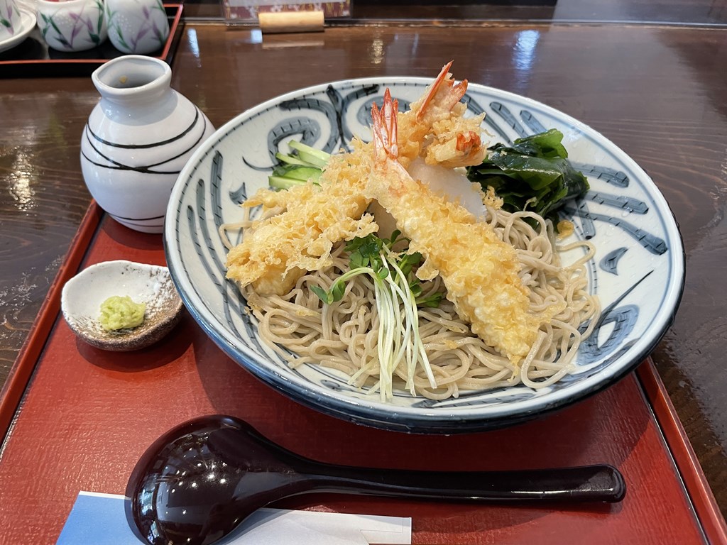 武蔵境駅北口「増田屋 蕎麦処ささい」
お店の場所やメニュー、食べた感想を紹介しています。
お持ち帰り・出前あり、クレジットカードや電子マネーの支払いも可能。
ジャズが流れる店内で美味しいお蕎麦がいただけます。