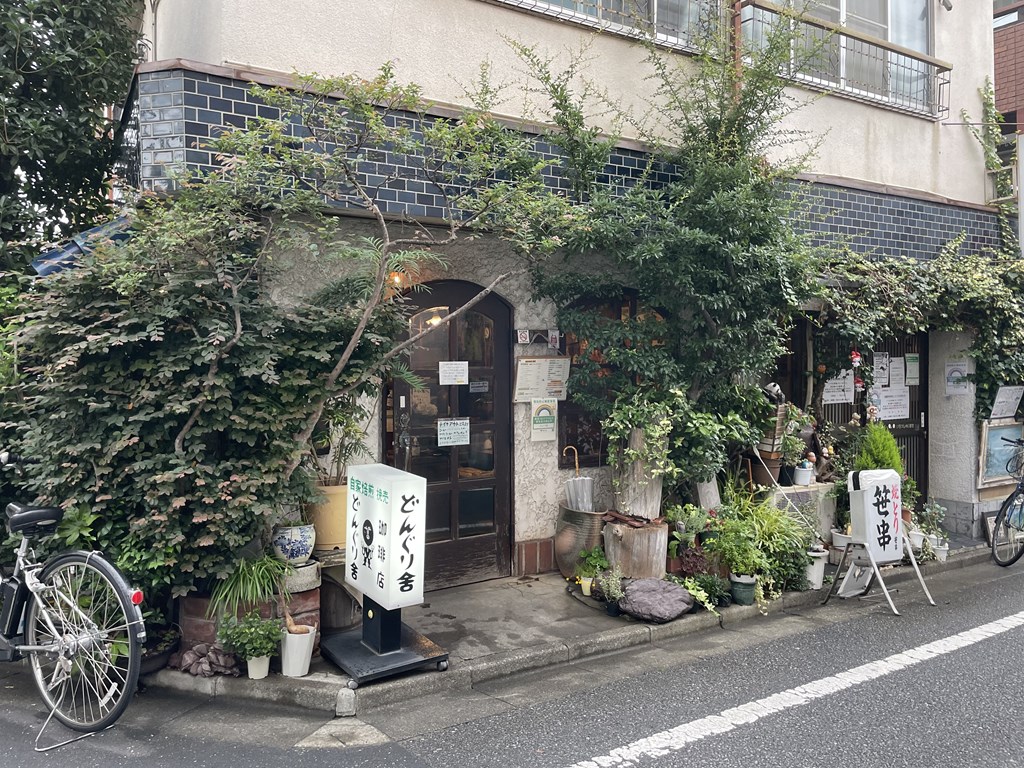 中央線・総武線の西荻窪駅周辺でモーニング(朝食)があるお店をまとめました。
老舗喫茶店・街のベーカリー・日本茶専門店など個性豊かなモーニングがいただけます。