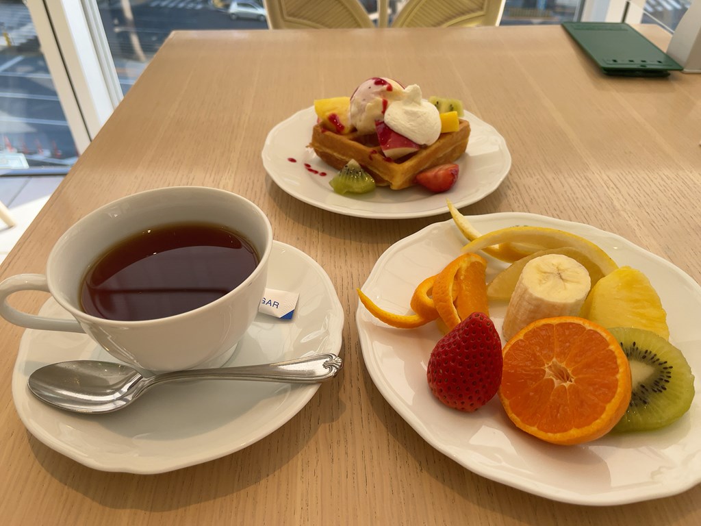 京橋千疋屋大丸3階フルーツパーラでモーニングを頂いてきました。
行列状況やメニュー、モーニングを食べた感想を紹介しています。
アフタヌーンティのような優雅な朝食がいただけます。