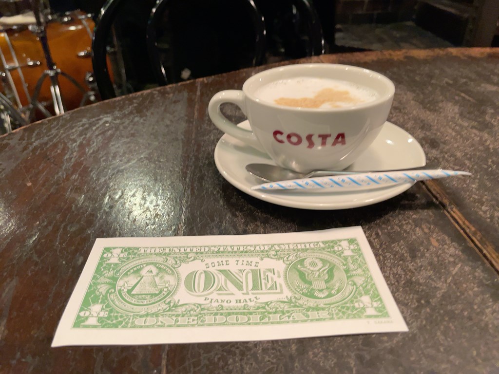 吉祥寺にある老舗ジャズ喫茶「サムタイム」でランチをしてきました。お店の場所・ランチメニュー・雰囲気を紹介しています。
吉祥寺ルーザーズ・孤独のグルメのドラマロケ地としても知られていて、カフェとしての利用も可能です。